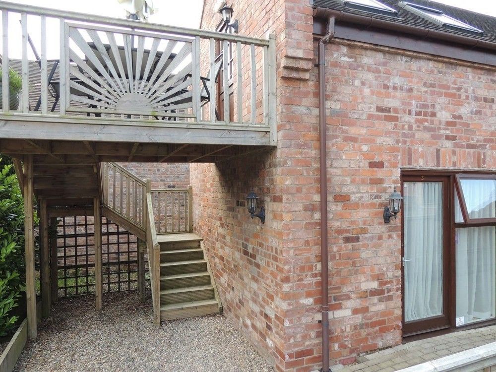 ホテル The Manor Coach House Hindlip エクステリア 写真